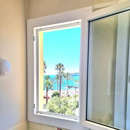 Cozy Studio, Sea View, Old Town, Near Beaches