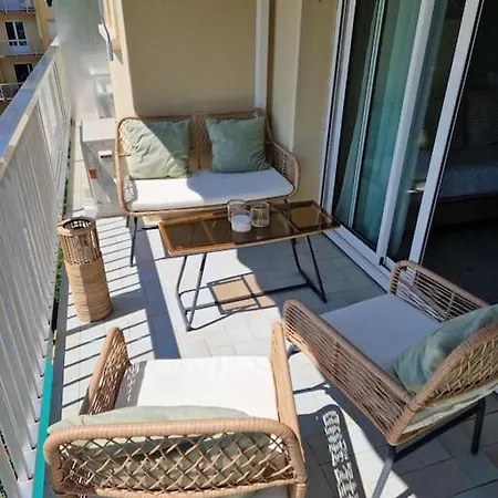Cozy Studio, Sea View, Old Town, Near Beaches Apartment Antibes