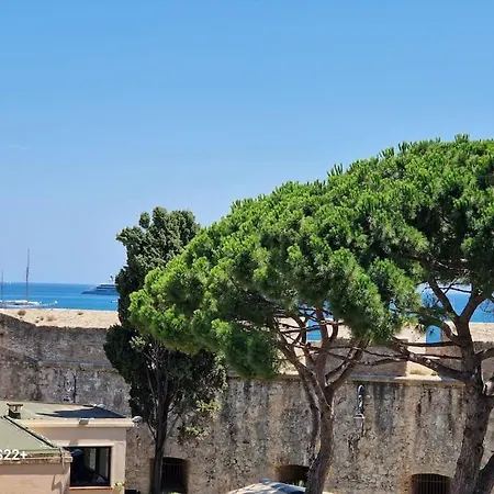 Cozy Studio, Sea View, Old Town, Near Beaches *