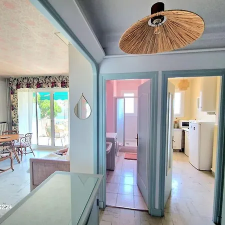 Cozy Studio, Sea View, Old Town, Near Beaches