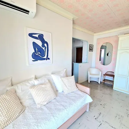 Cozy Studio, Sea View, Old Town, Near Beaches Apartment Antibes