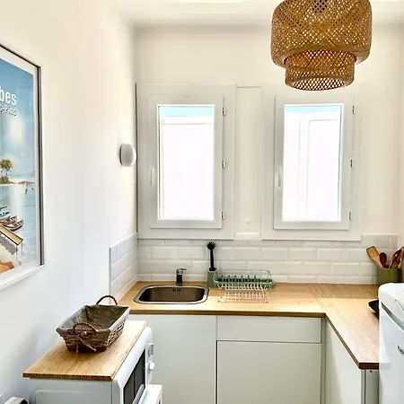 公寓 Cozy Studio, Sea View, Old Town, Near Beaches 昂蒂布