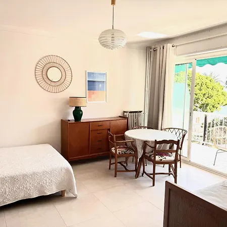 Cozy Studio, Sea View, Old Town, Near Beaches Apartmán Antibes