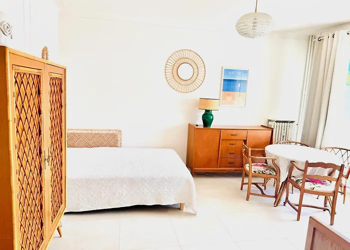 Cozy Studio, Sea View, Old Town, Near Beaches Apartmán *